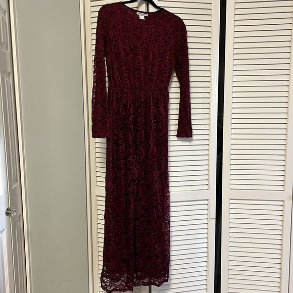 Klassy Girl Lace Dress - Picture 2 of 2